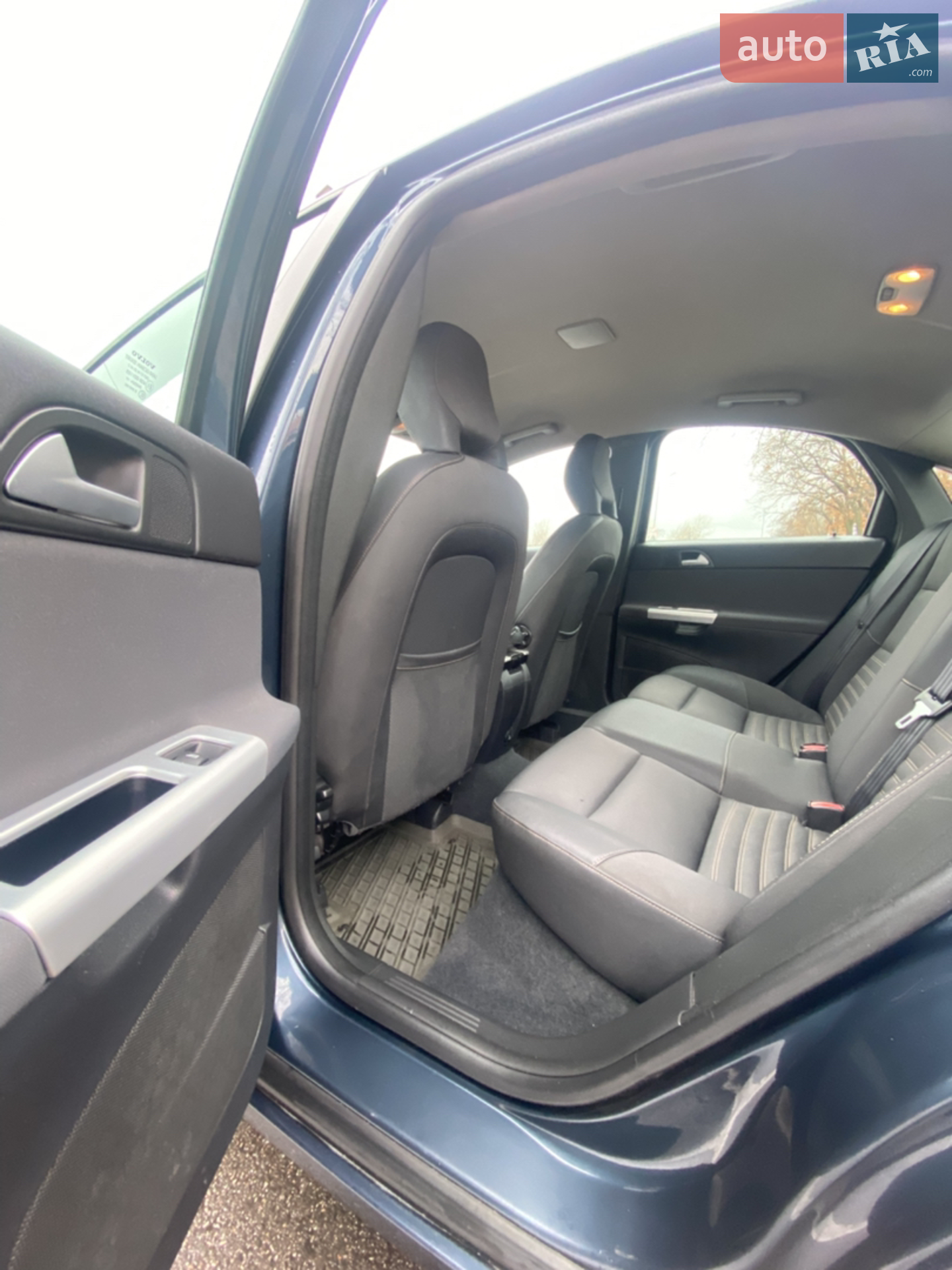 2011 Volvo S40 - мініатюра 10