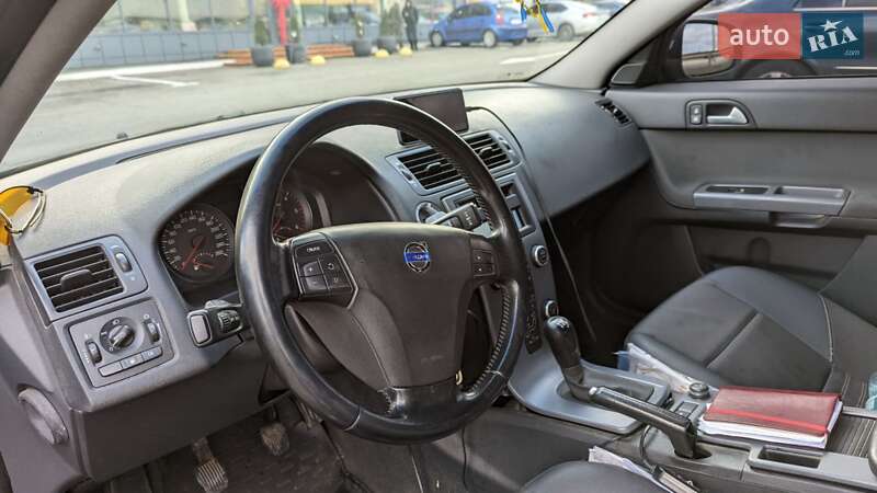 Седан Volvo S40 2009 в Киеве фото 8 Седан Volvo S40 2009 в Киеве