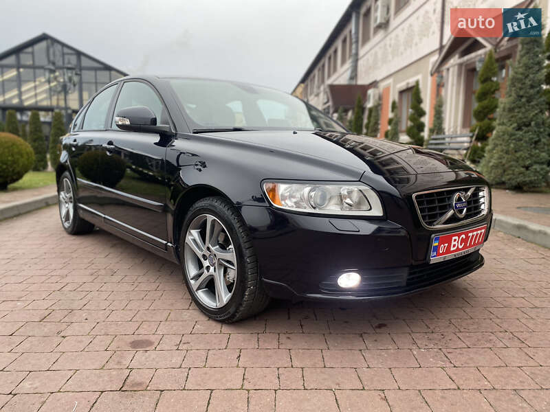 Седан Volvo S40 2011 в Стрию