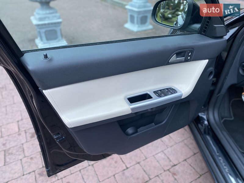 Седан Volvo S40 2011 в Стрию