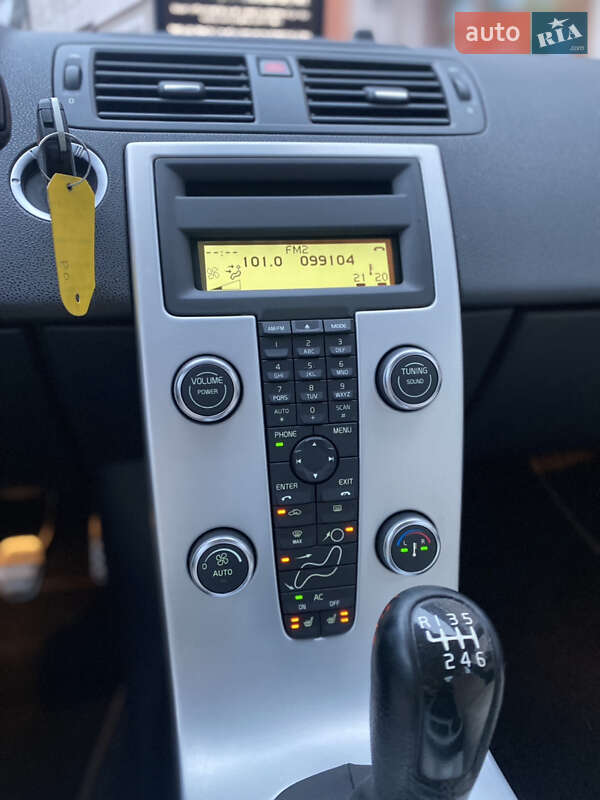 Седан Volvo S40 2011 в Стрию