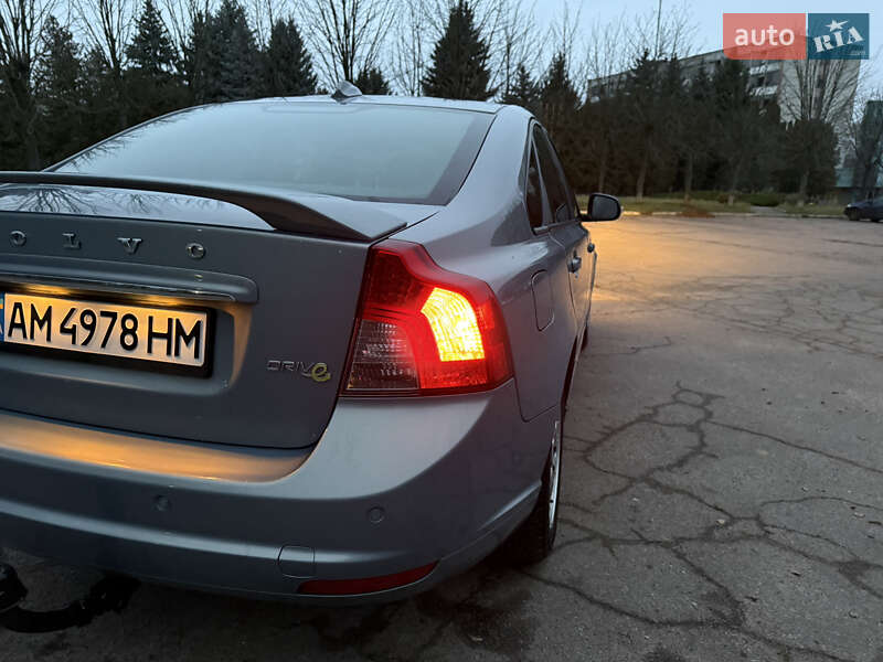 Седан Volvo S40 2012 в Житомирі