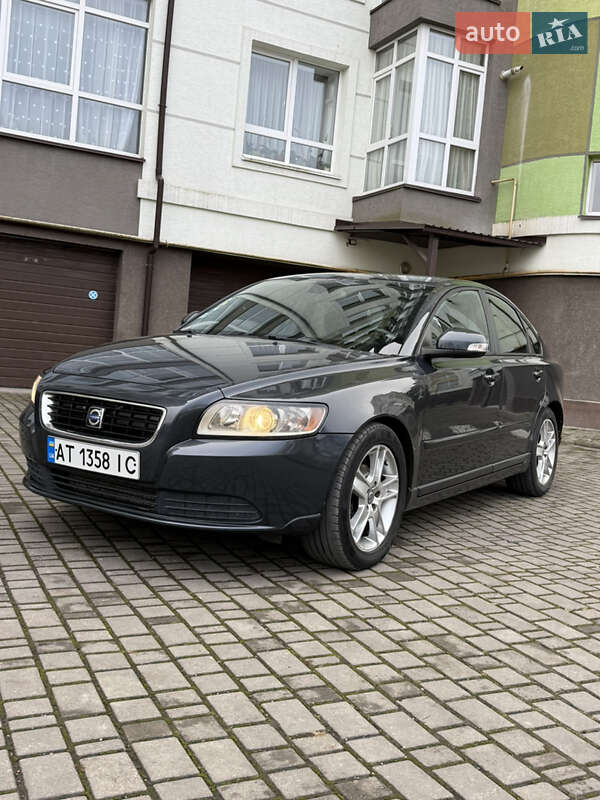 Volvo S40 2010