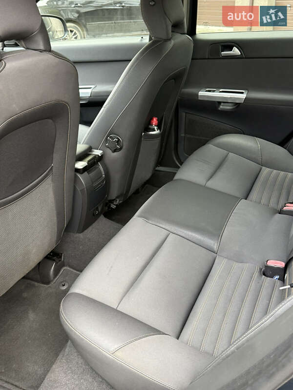 Седан Volvo S40 2010 в Івано-Франківську