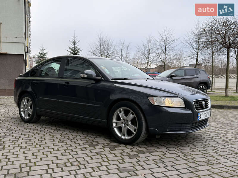 Седан Volvo S40 2010 в Івано-Франківську