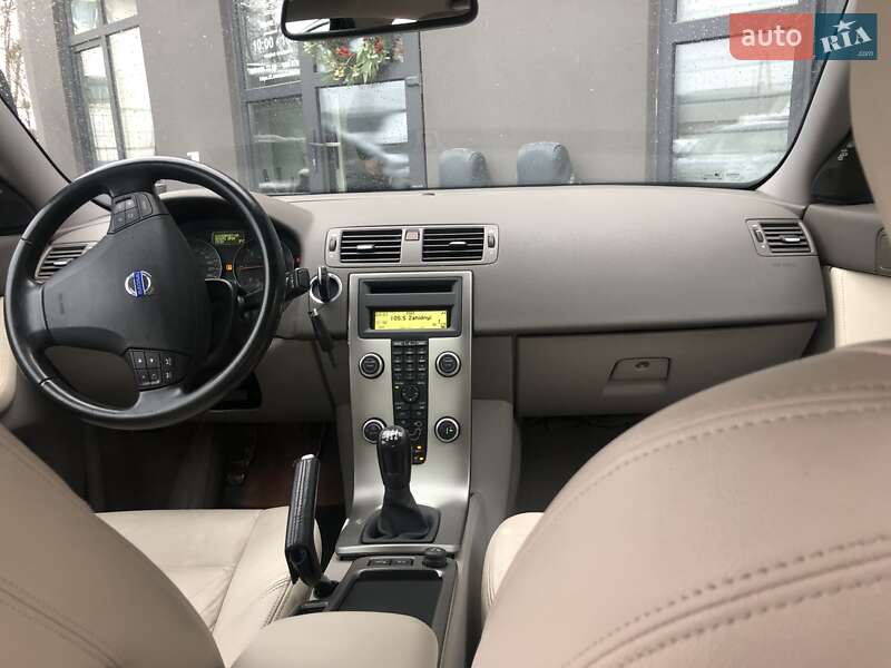 Седан Volvo S40 2011 в Івано-Франківську