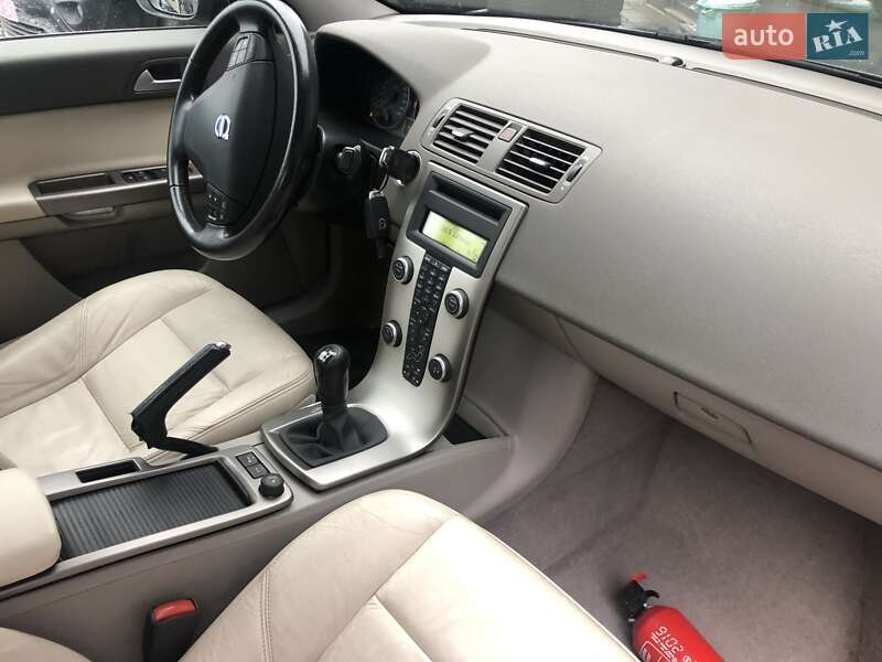 Седан Volvo S40 2011 в Івано-Франківську