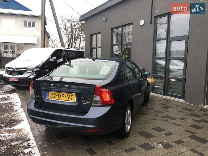 Седан Volvo S40 2011 в Івано-Франківську