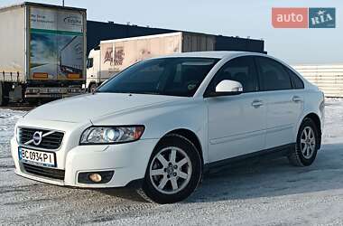 Седан Volvo S40 2010 в Львові