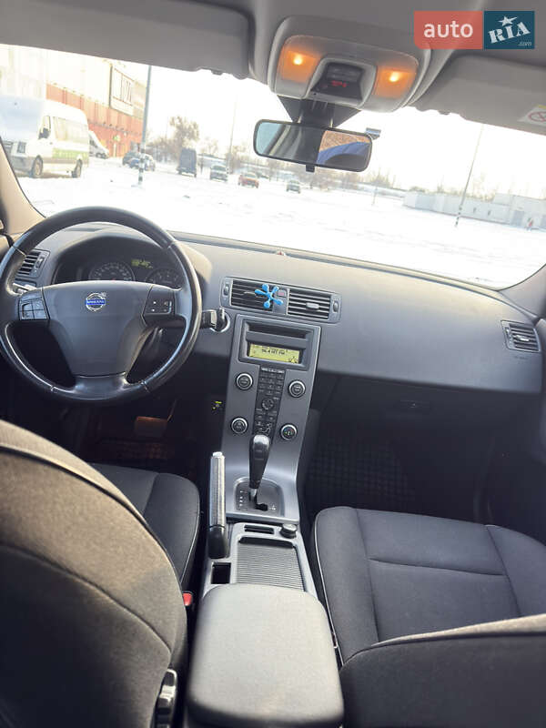 Седан Volvo S40 2012 в Киеве