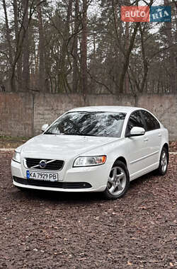 Седан Volvo S40 2012 в Умани