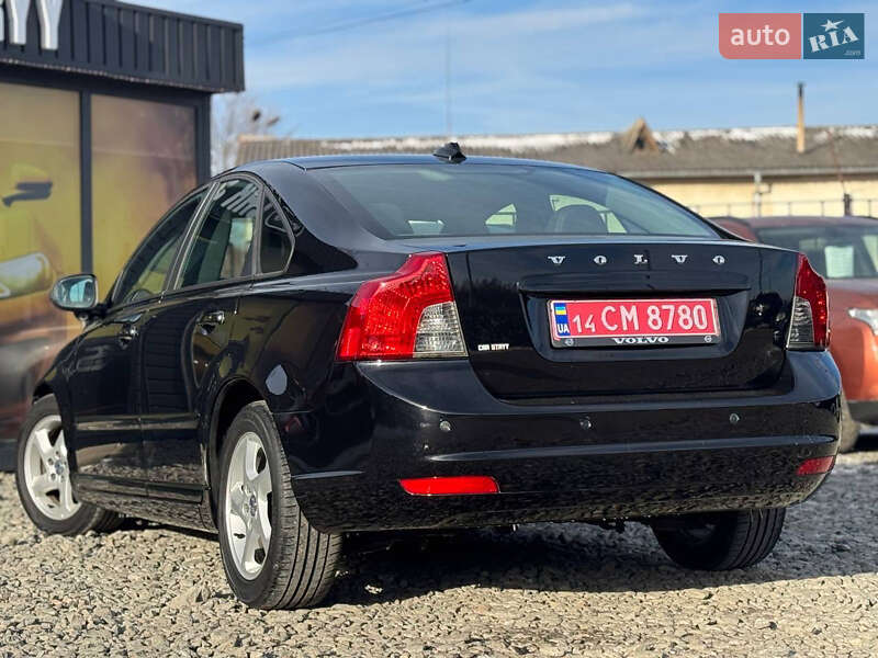 Седан Volvo S40 2011 в Стрые