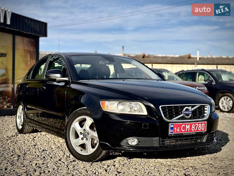 Седан Volvo S40 2011 в Стрые