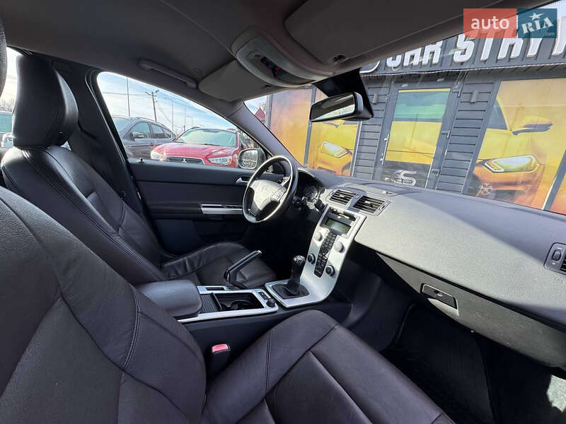 Седан Volvo S40 2011 в Стрые