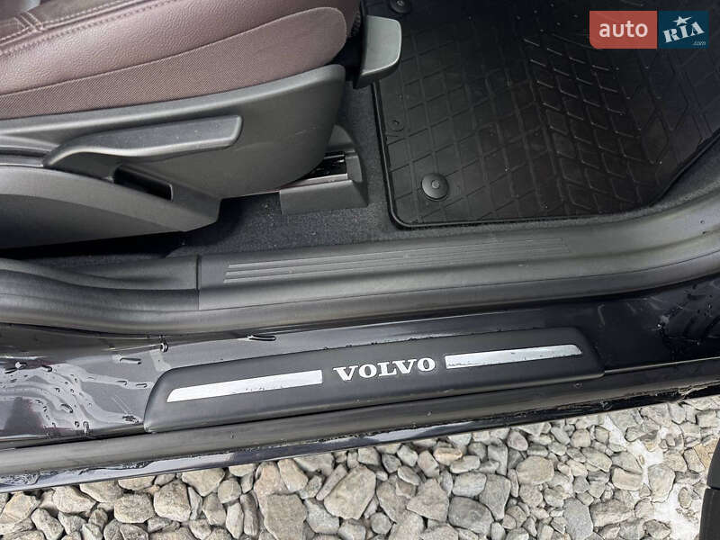 Седан Volvo S40 2011 в Стрые