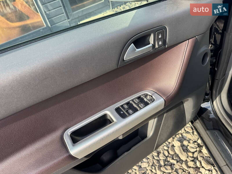 Седан Volvo S40 2011 в Стрые