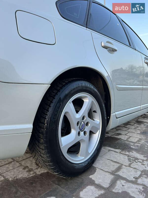 Седан Volvo S40 2012 в Миколаєві