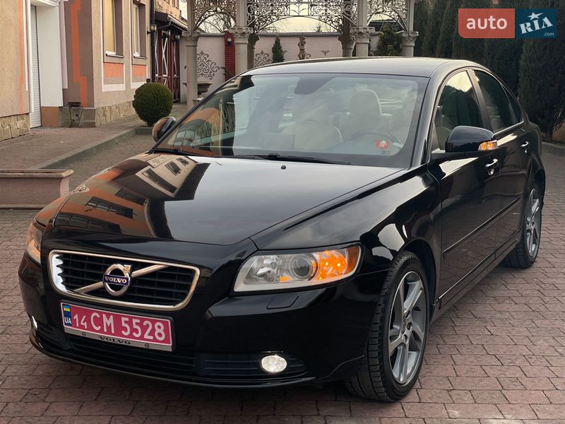 Седан Volvo S40 2011 в Стрию