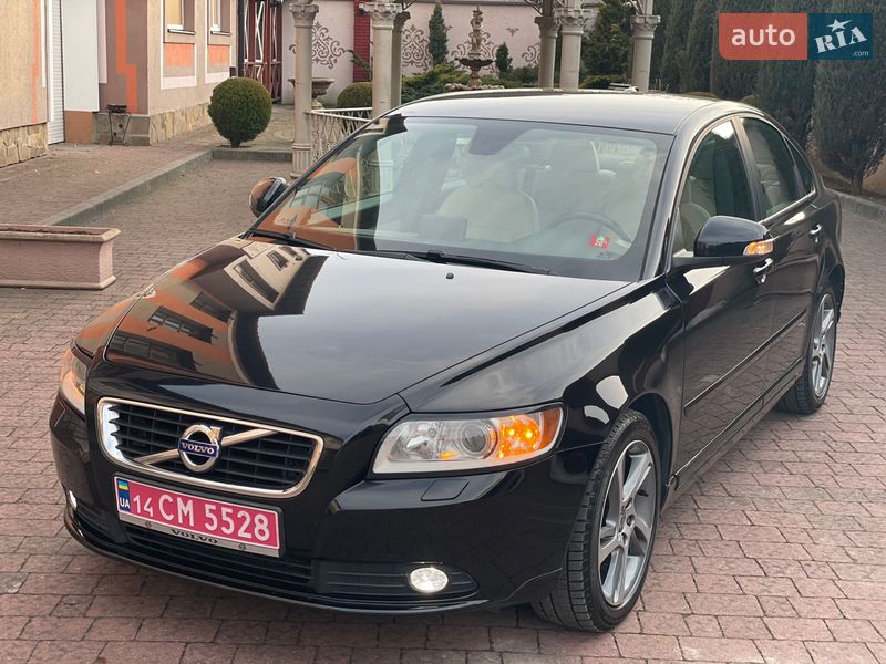 Седан Volvo S40 2011 в Стрию