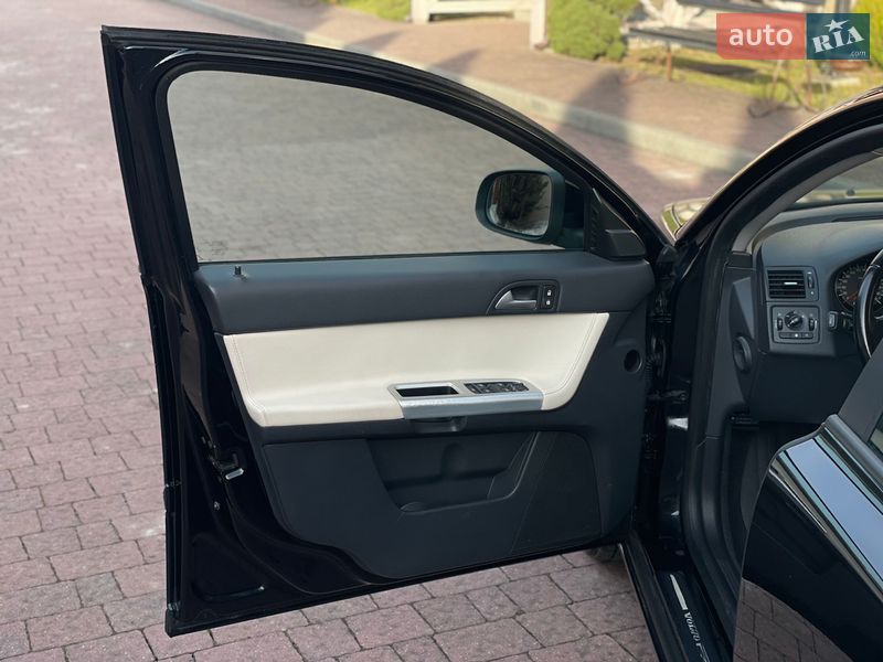 Седан Volvo S40 2011 в Стрию