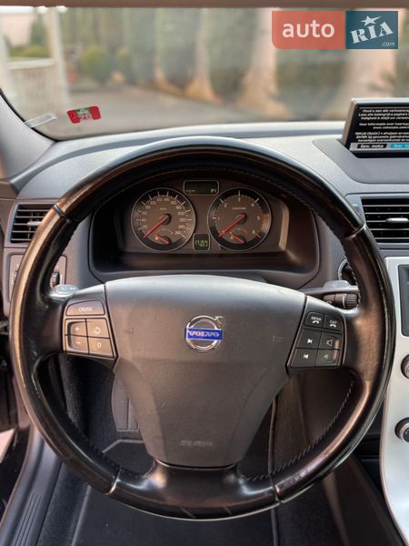 Седан Volvo S40 2011 в Стрию