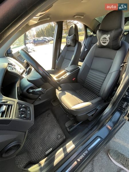 Седан Volvo S40 2010 в Шепетовке