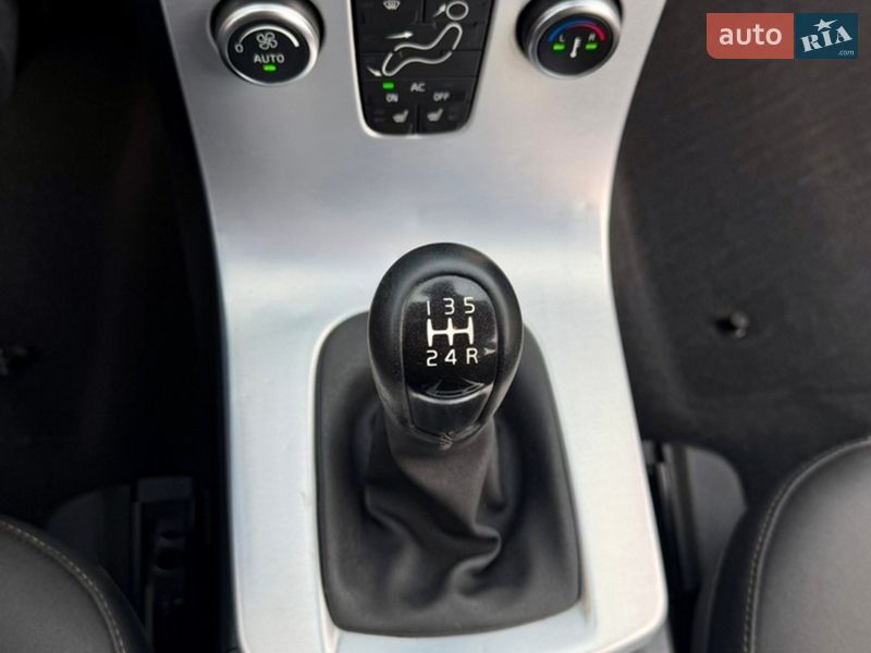 Седан Volvo S40 2010 в Умани фото 28 Седан Volvo S40 2010 в Умани