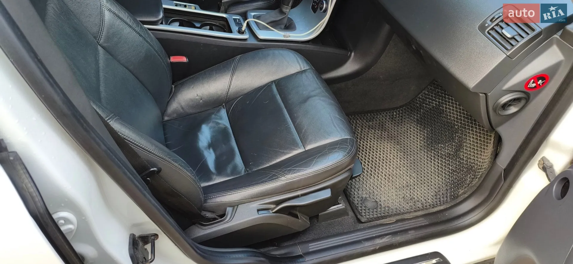 2010 Volvo S40 - мініатюра 8