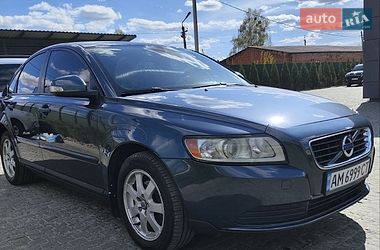 Седан Volvo S40 2010 в Коростышеве