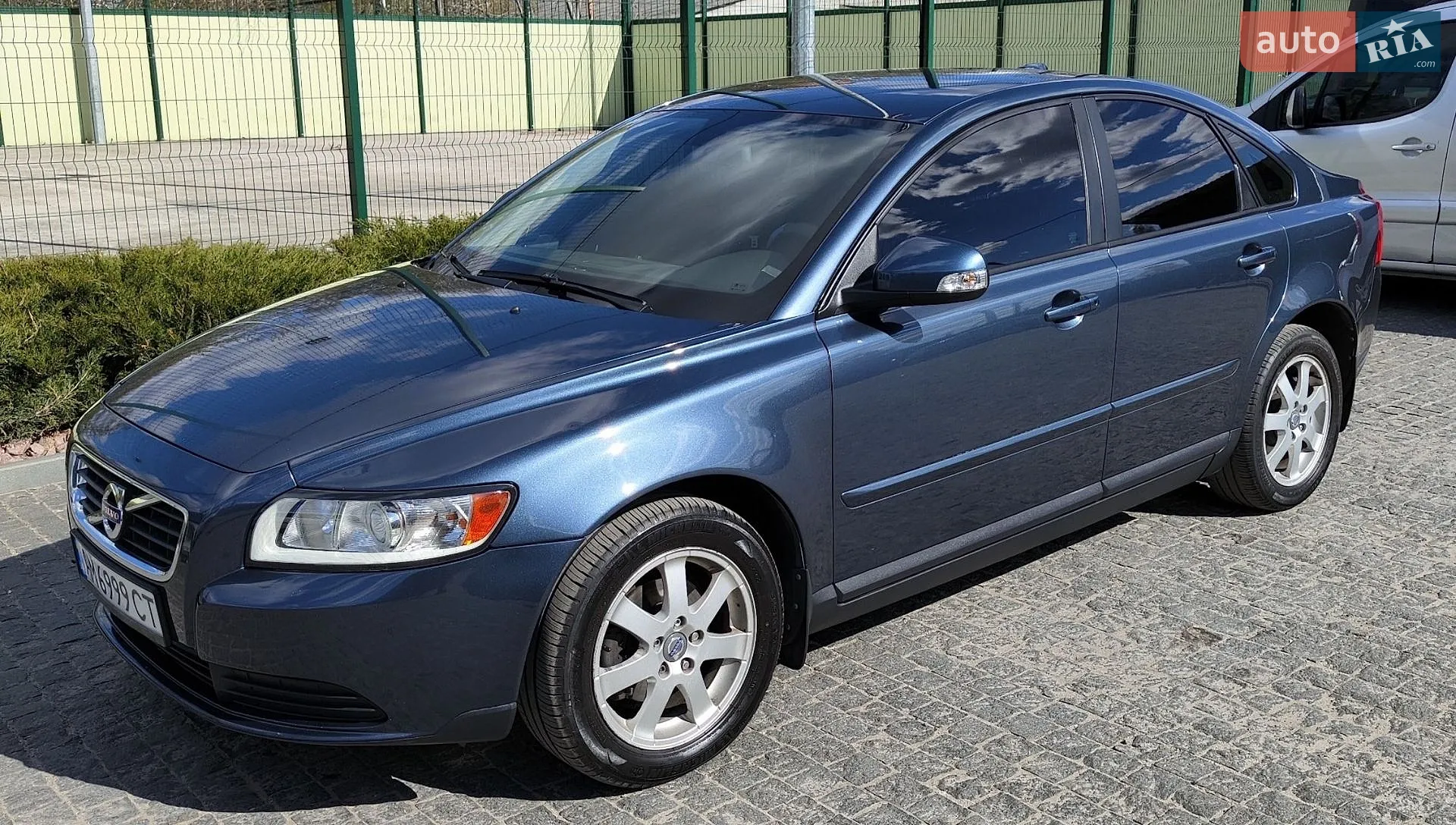 2010 Volvo S40 - фото 1
