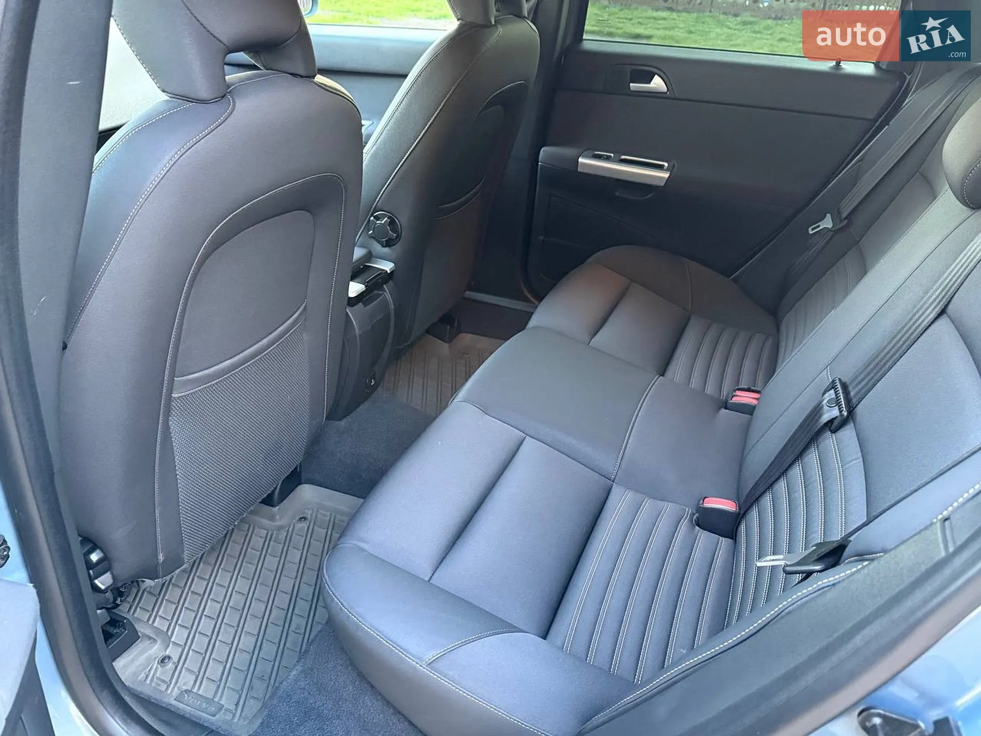 2010 Volvo S40 - мініатюра 9