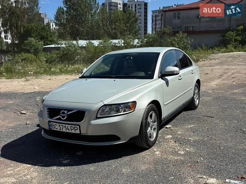 Volvo S40 2010