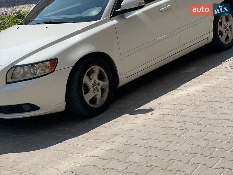 Volvo S40 2011