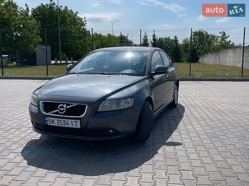 Volvo S40 2010