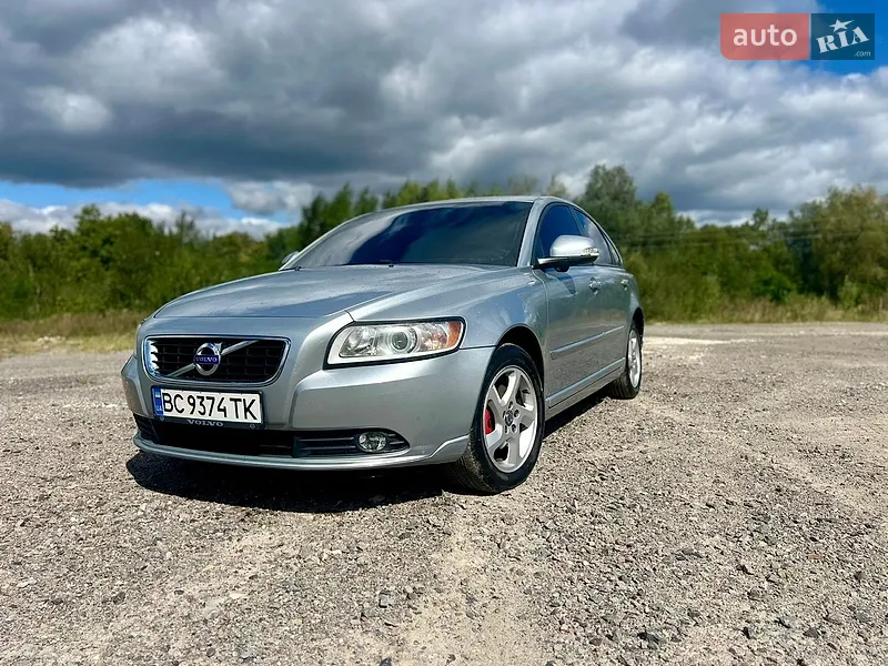 Volvo S40 2011