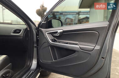 Седан Volvo S60 Cross Country 2017 в 