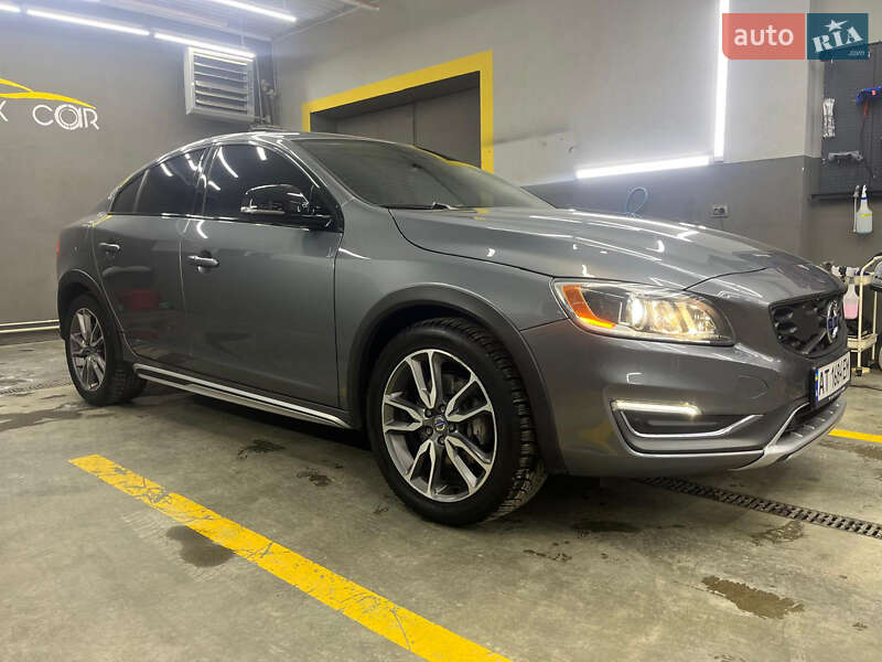 Седан Volvo S60 Cross Country 2016 в Ивано-Франковске