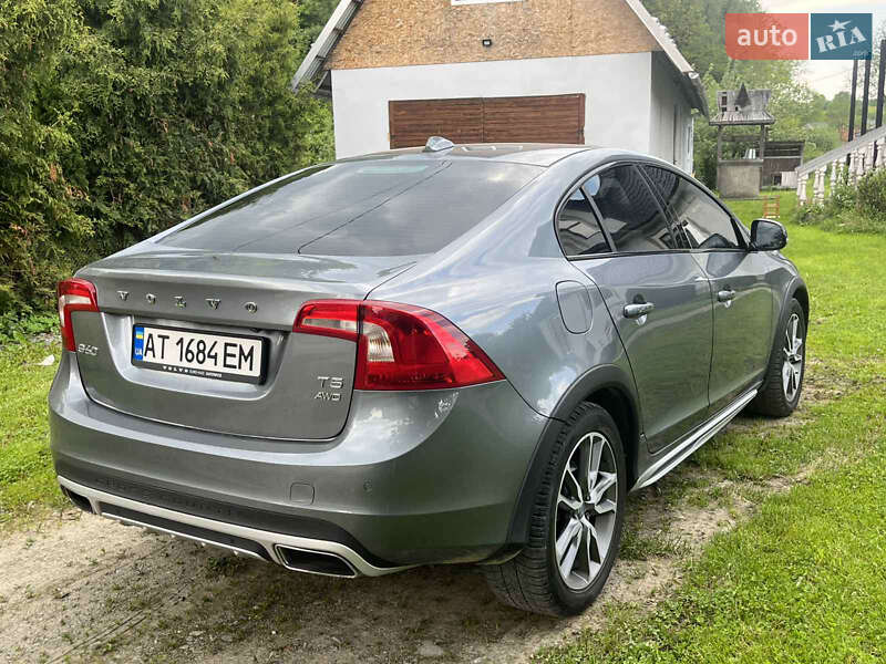 Седан Volvo S60 Cross Country 2016 в Ивано-Франковске