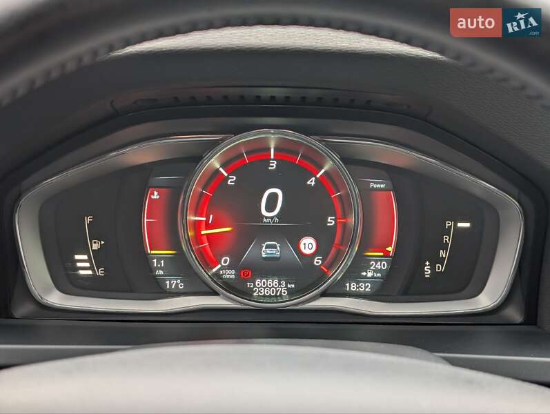 Седан Volvo S60 Cross Country 2016 в Тернополе