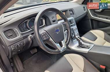 Седан Volvo S60 Cross Country 2017 в 