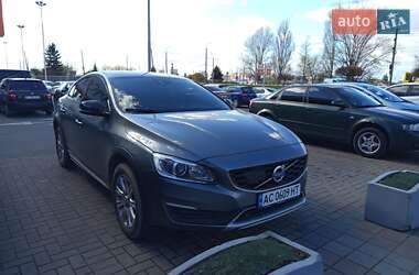 Седан Volvo S60 Cross Country 2016 в 