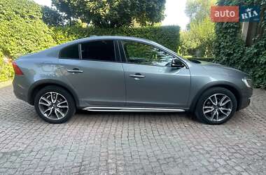 Седан Volvo S60 Cross Country 2016 в Києві