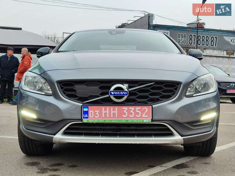Седан Volvo S60 Cross Country 2017 в Києві