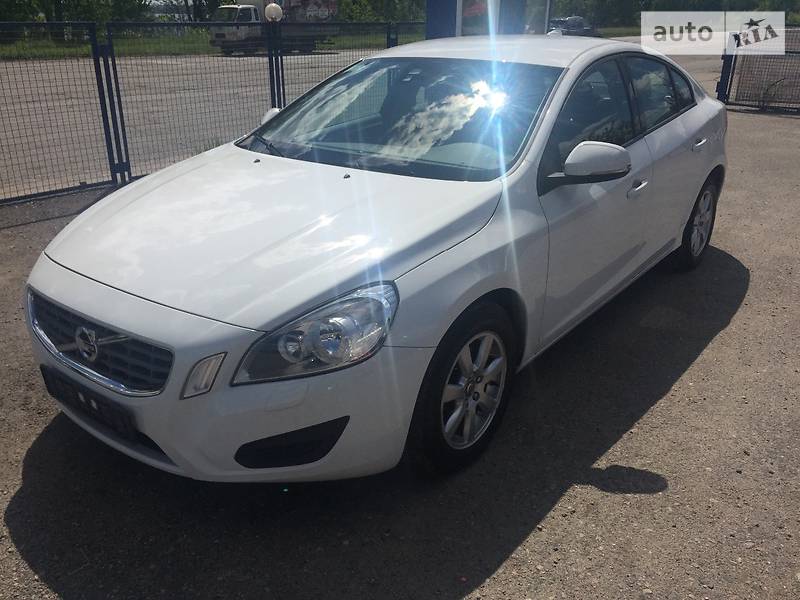 Седан Volvo S60 2011 в Днепре