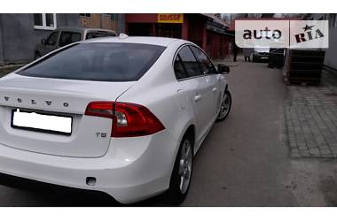 Седан Volvo S60 2012 в Дрогобичі