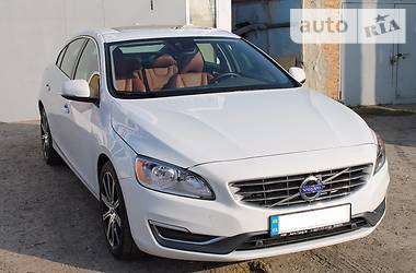 Седан Volvo S60 2016 в Харькове