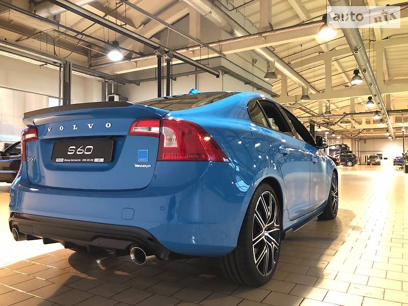 Седан Volvo S60 2018 в Киеве