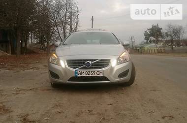 Седан Volvo S60 2011 в Житомире