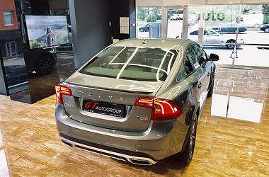 Седан Volvo S60 2016 в Киеве