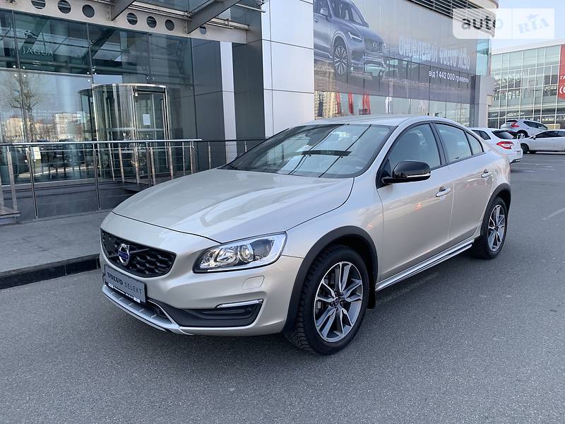 Седан Volvo S60 2017 в Киеве